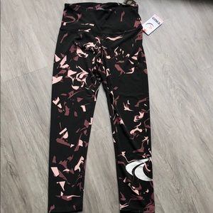 NWT Black/pink/rose colored leggings